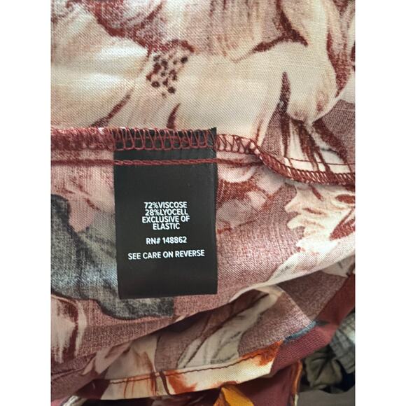 Torrid Women's Plus Size Tea Length Off Shoulder Peasant Dress Floral 4 4X New - Picture 6 of 6